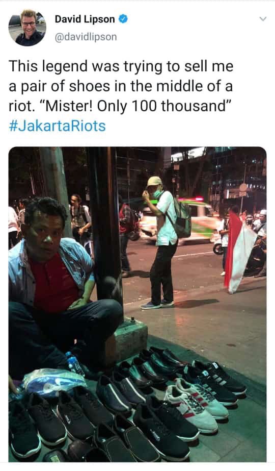 naive tweet media