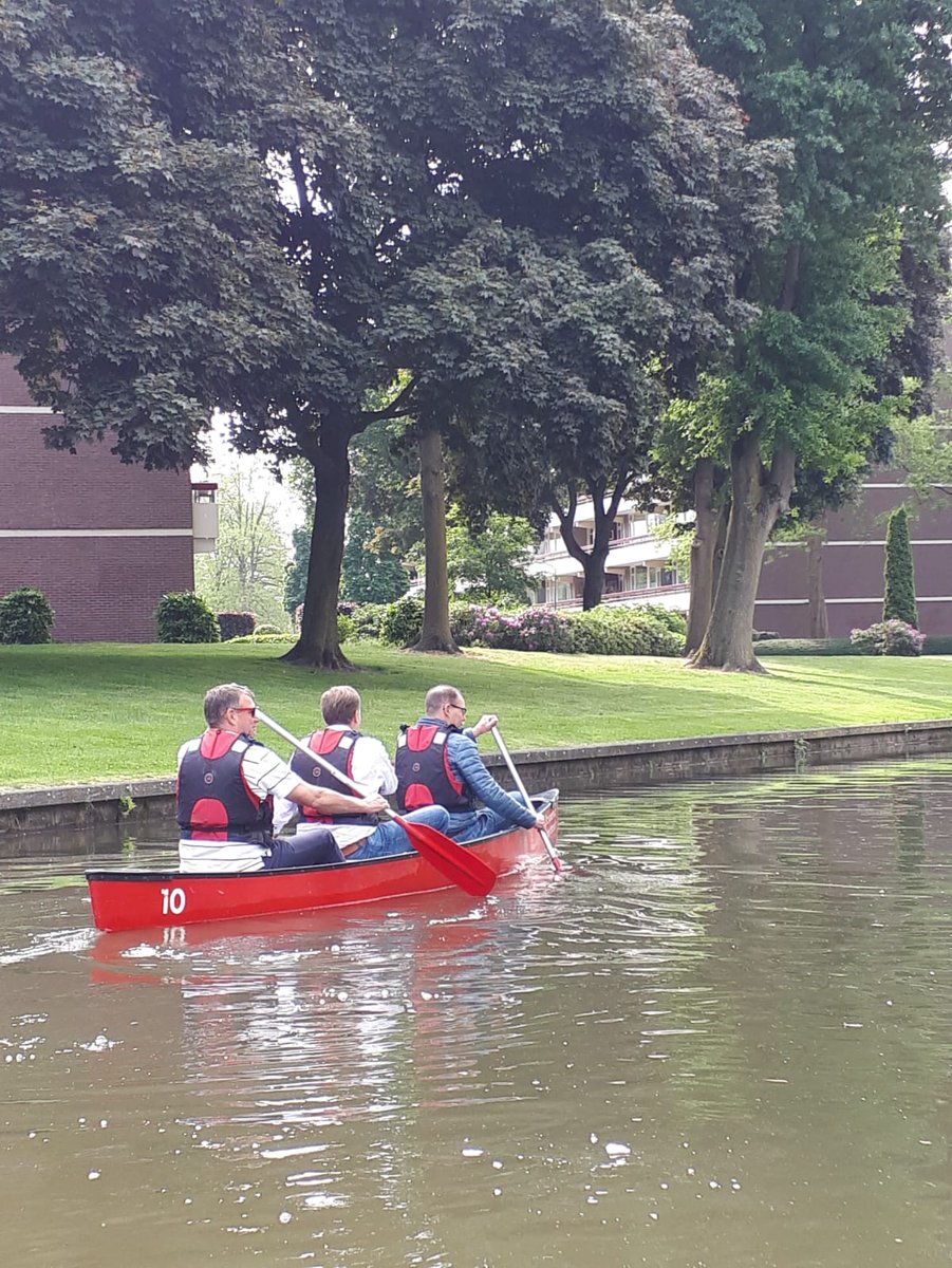 Vanmorgen met Adri Jansen van <a href="/ProVeenendaal/">ProVeenendaal</a> wezen kanoën met burgemeester @gertjankats . Eens een heel andere kennismaking met Veenendaal.