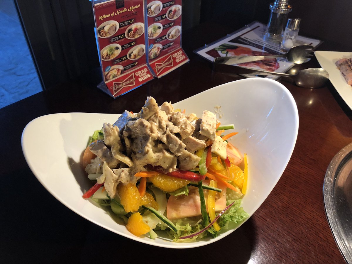_Forever_6_'s tweet photo. Hoowy!!!!! 😘💕
Yakiniku Dinner!! 🥂
You gotta try their Combination Plate!
Lots of meat for $25!!
Great customer service.👍🏻
#Yakiniku #MandarineChickenSalad
#AsianTable @leo_palace_guam https://t.co/mYRC7jxvko