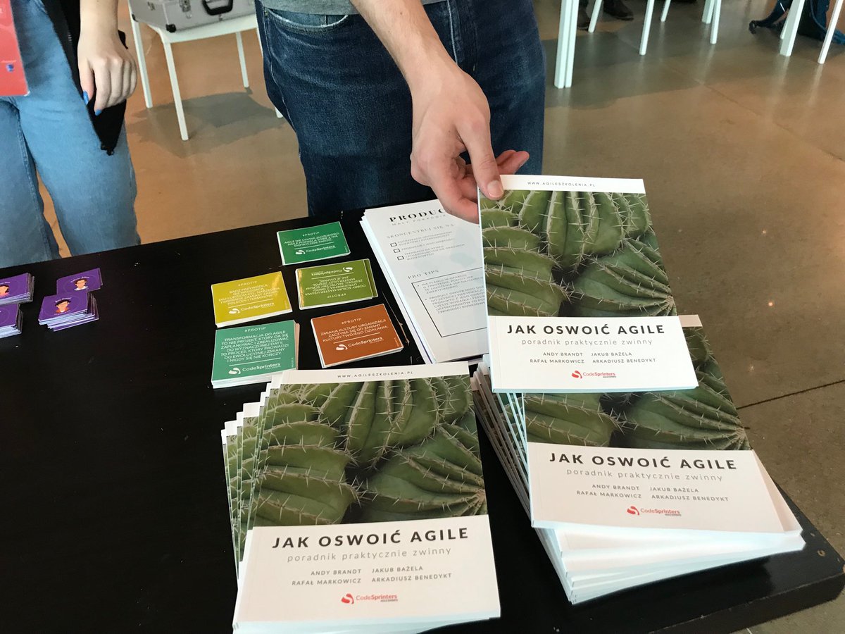 codesprinters's tweet photo. Nasze książki i #protipy na @aceconf! Kto pierwszy ten lepszy, częstujcie się:) #Agile #Scrum #Codesprinters #ACEconf https://t.co/YS2GRMSPzM