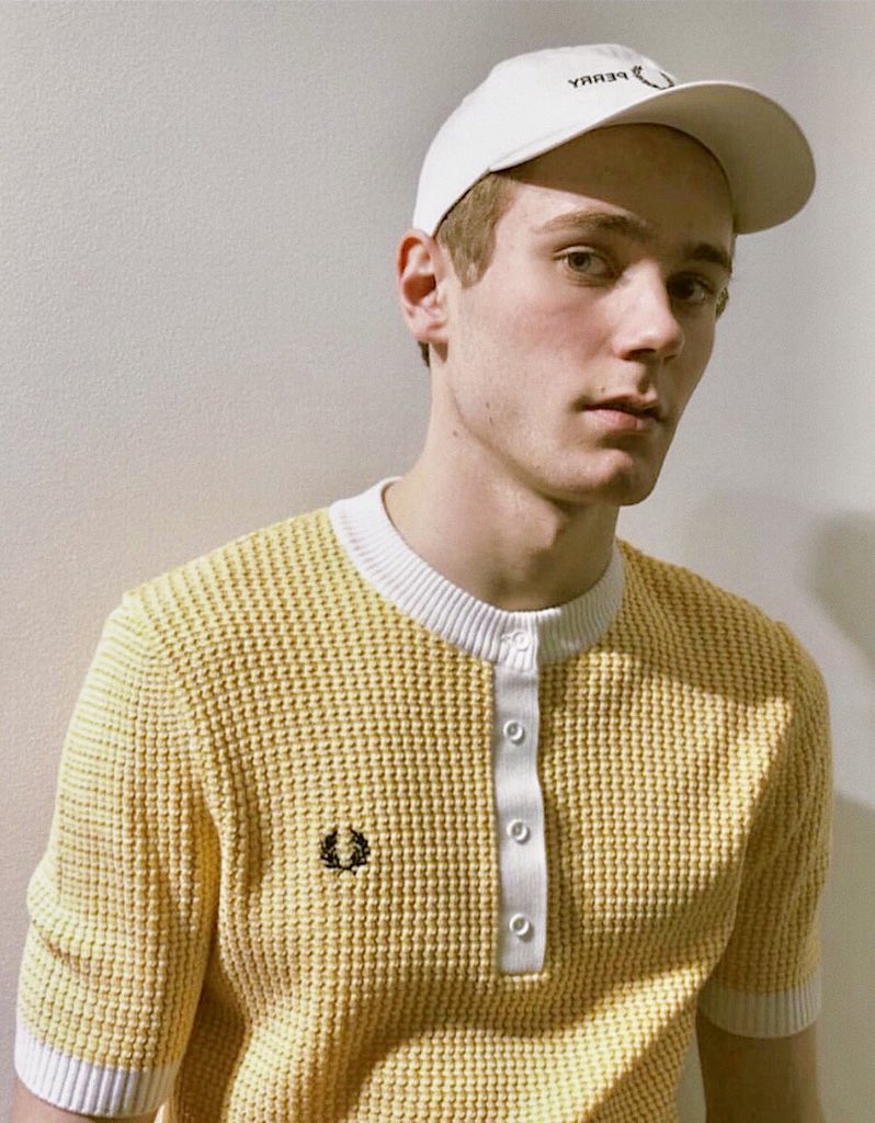 Bugün dizimizde Isak karakterine hayat veren Tarjei Sandvik Moe’nun doğum günü! Mutlu yıllar Tarjei. 💛