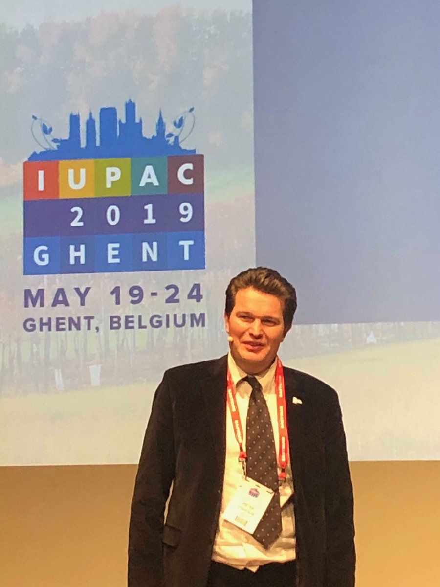 .⁦<a href="/PSpanoghe/">Pieter Spanoghe</a>⁩ gets the honour of taking this baby home! He’ll tell us 10 little stories 📖 about the congress and how it came to be! #iupacNextGen