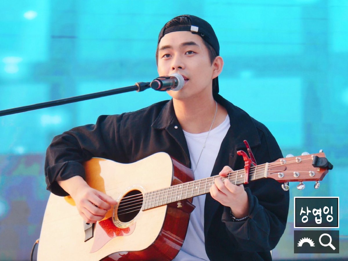 190524 #최상엽 협성대 축제 프리뷰 <a href="/yeopx2/">최상엽엽</a>

최애 보러왔는데 친구가 공연을 하고 있었다

#최상엽엽 #상엽 #CHOISANGYEOP
kko.to/FWaeWAjjj