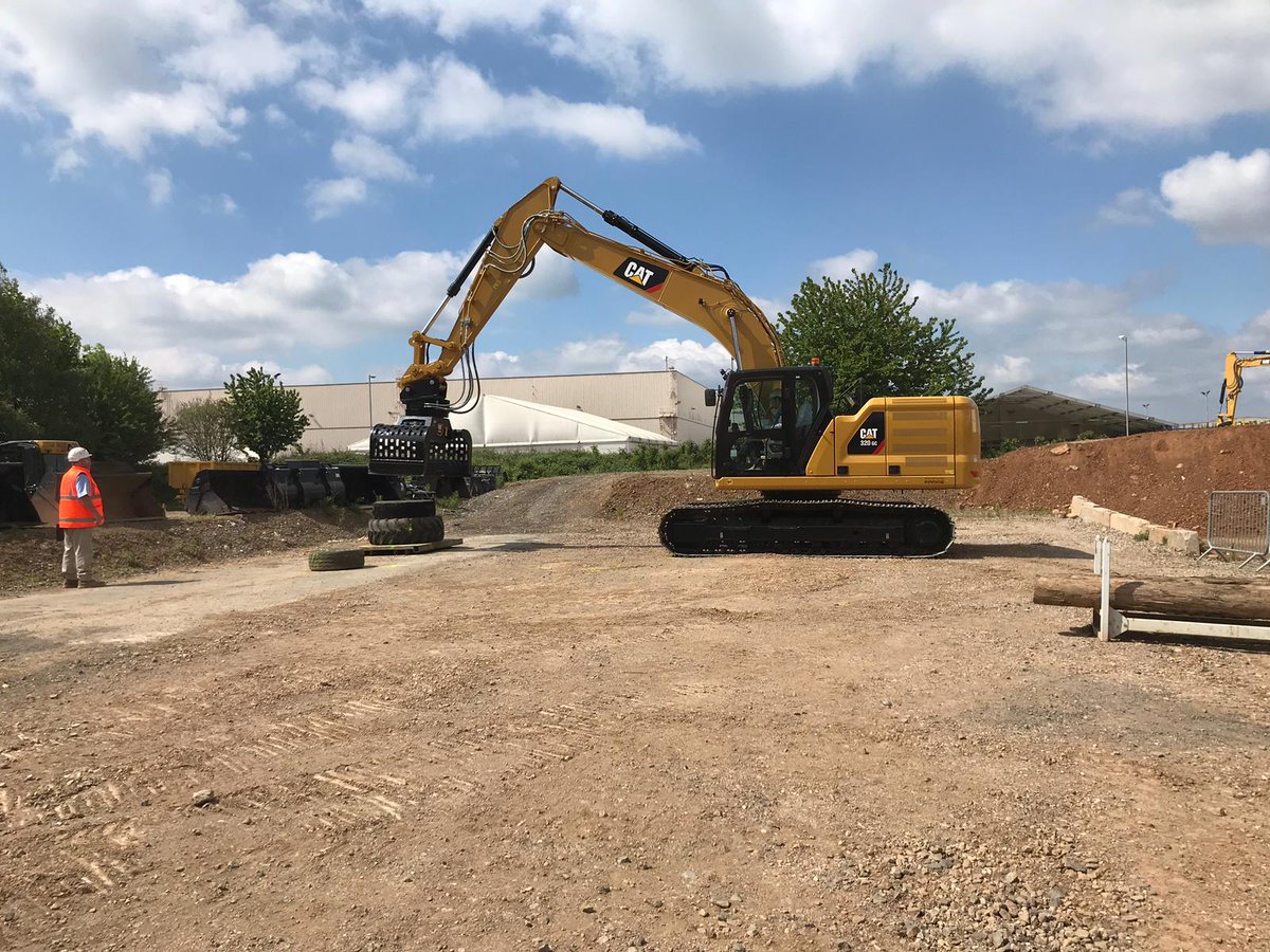 FinningNews's tweet image. And we&apos;re live again! We&apos;ve been seeing the first operators trying the challenge today, aiming to secure that spot in Malaga! #OperatorChallenge