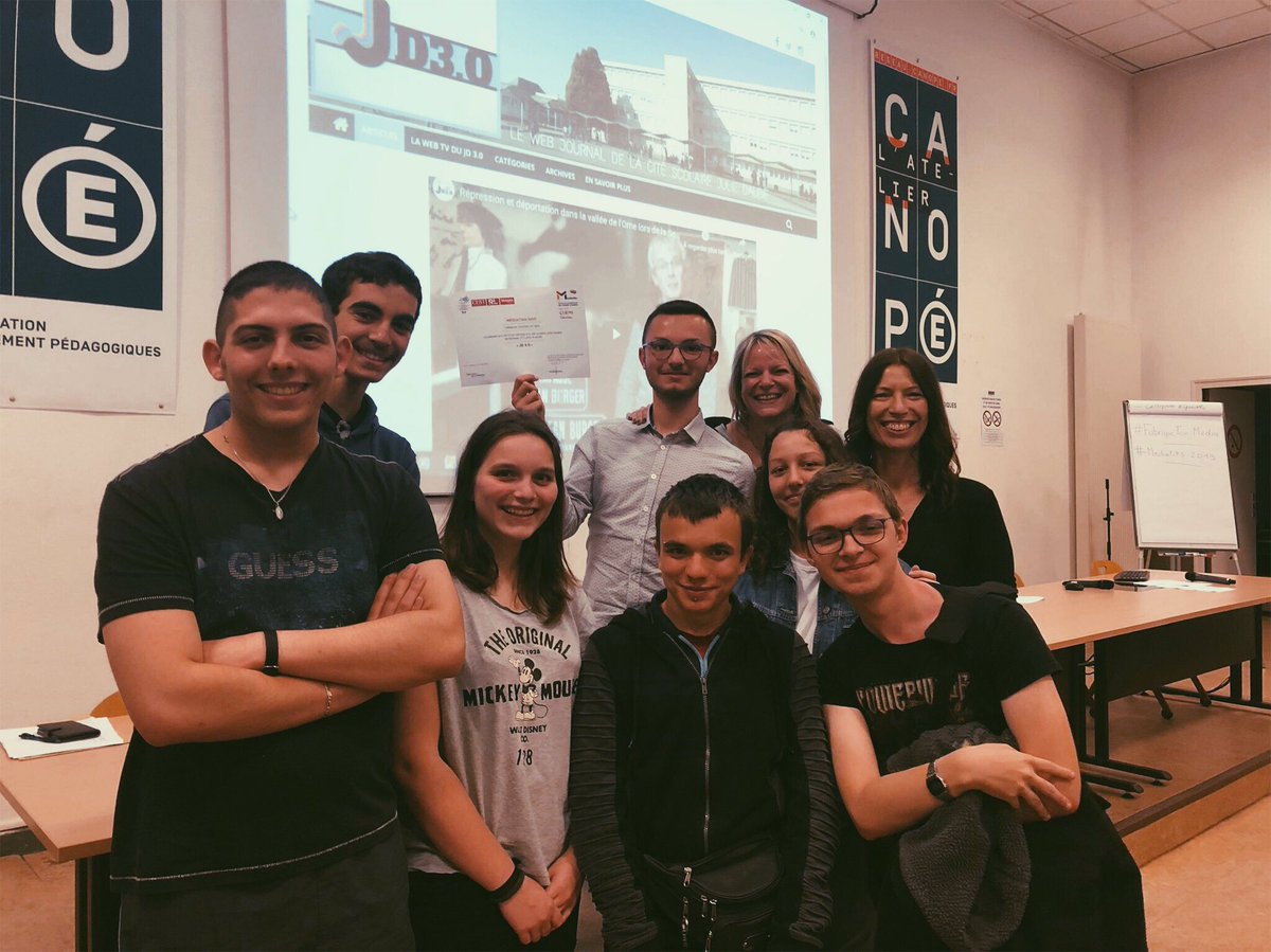 LeJD3_0's tweet photo. ➡️ La rédaction du JD3.0 vient de remporter  le 1er prix du concours #mediatiks2019 catégorie Journaux en ligne  de l’académie @acnancymetz 🍀🎉🎊
Bravo à tous... ✅
#Nancy #CLEMI #webjournal #journal #goodjob https://t.co/HAj9xXAmiX
