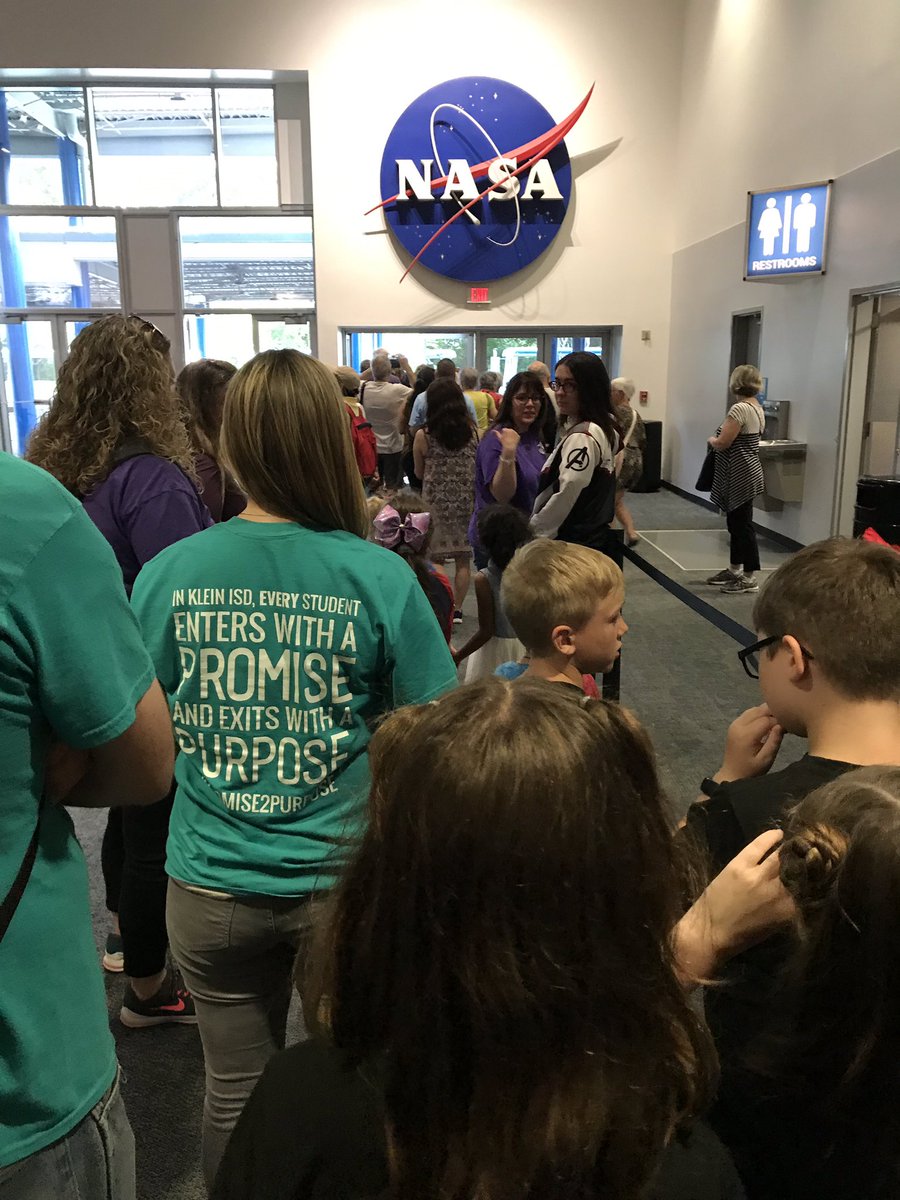 GordonKSee's tweet photo. #KleininSpace Elementary and Art Patch winners get to experience #Promise2Purpose come to life as they experience @SpaceCenterHou @NASA and have lunch with an astronaut!

@KleinISD @LemmKISD @SchultzKISD @KaiserKISD @KleinOak @jenny_mcgown @KleinISDBret https://t.co/WFrhCfvx7I