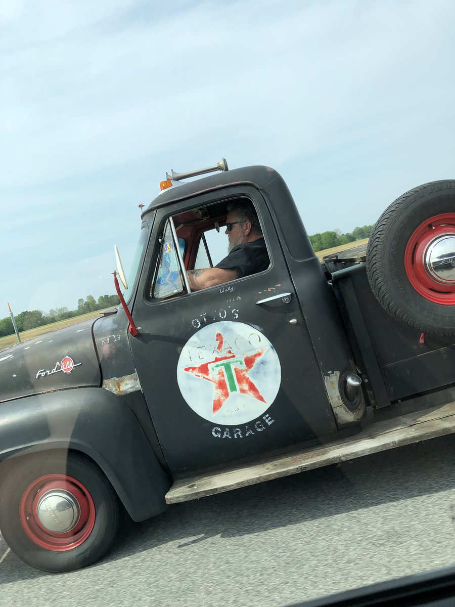 MMegan79's tweet photo. #Indy500 #Roadtrip #driveyourshit #EVILM8R I dig it https://t.co/N5gok05kgS