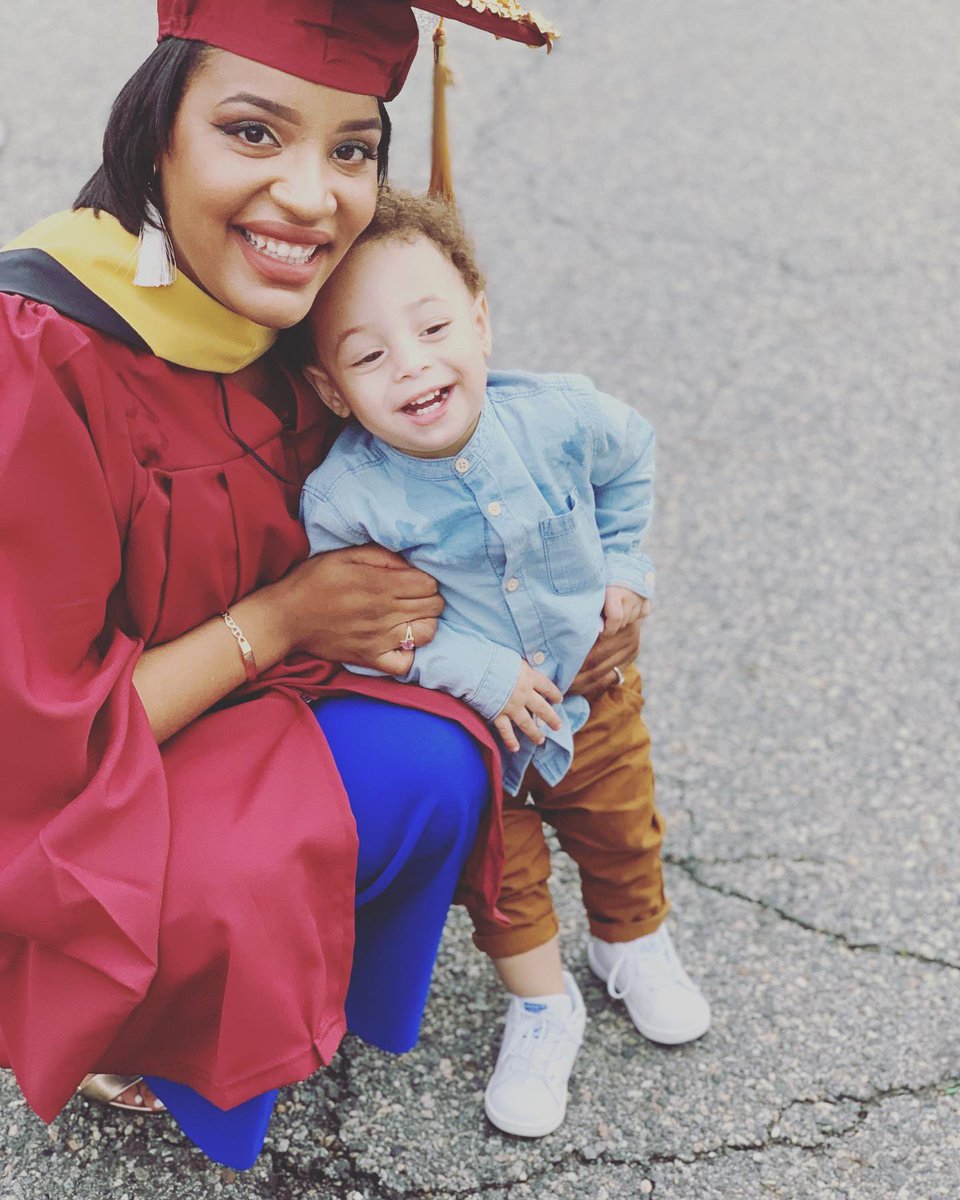 questOFlovee's tweet photo. Little guy, the sky is the limit. #MastersinSocialWork π https://t.co/HUbEmHYPun