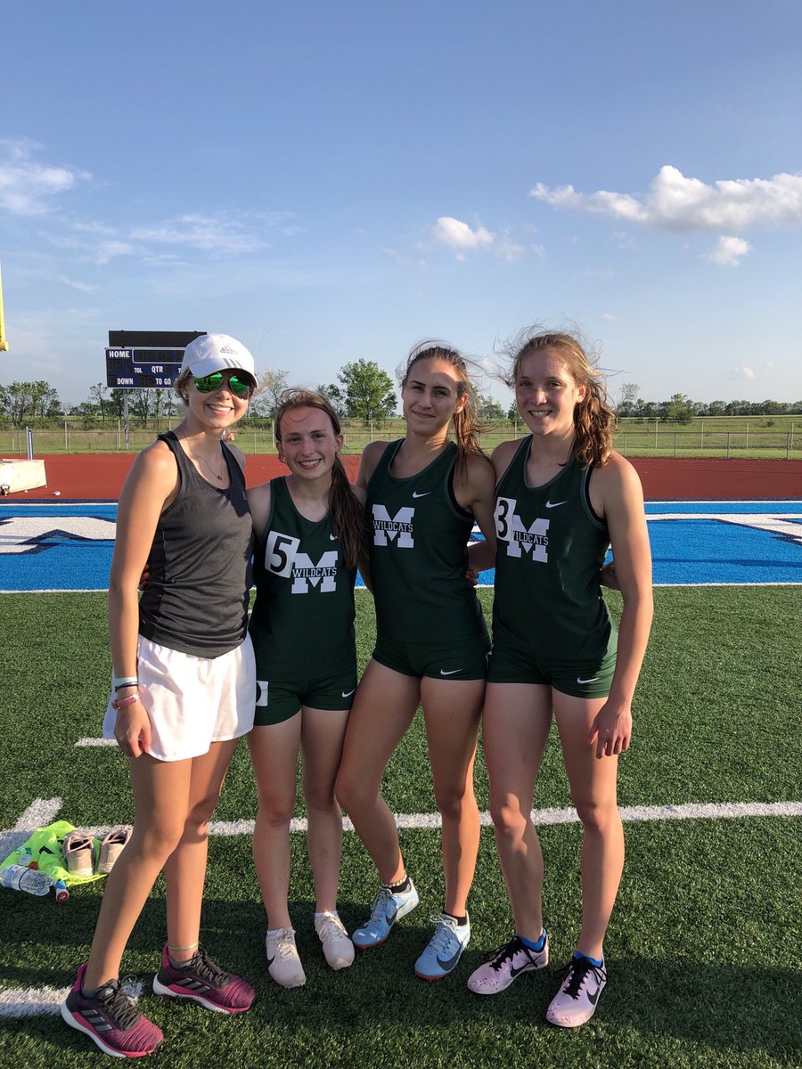 erika_landes's tweet photo. Good luck to my favorite tracksters at STATE this weekend !! 💚⚡️🏃🏼‍♀️ https://t.co/paJXvPT5mW