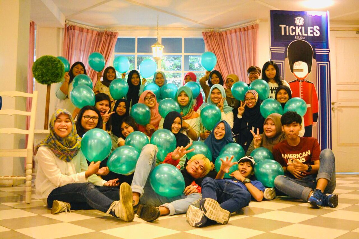 merasa ternotice. terima kasih admin <a href="/SHINee/">SHINee</a> udah nyempilin foto shawol jogja 😭❤

#샤이니_데뷔_11주년
#SHINeeDay
#SHINee11thAnniversary
#샤이니와_함께_11년
#HAPPYSHINeeDAY