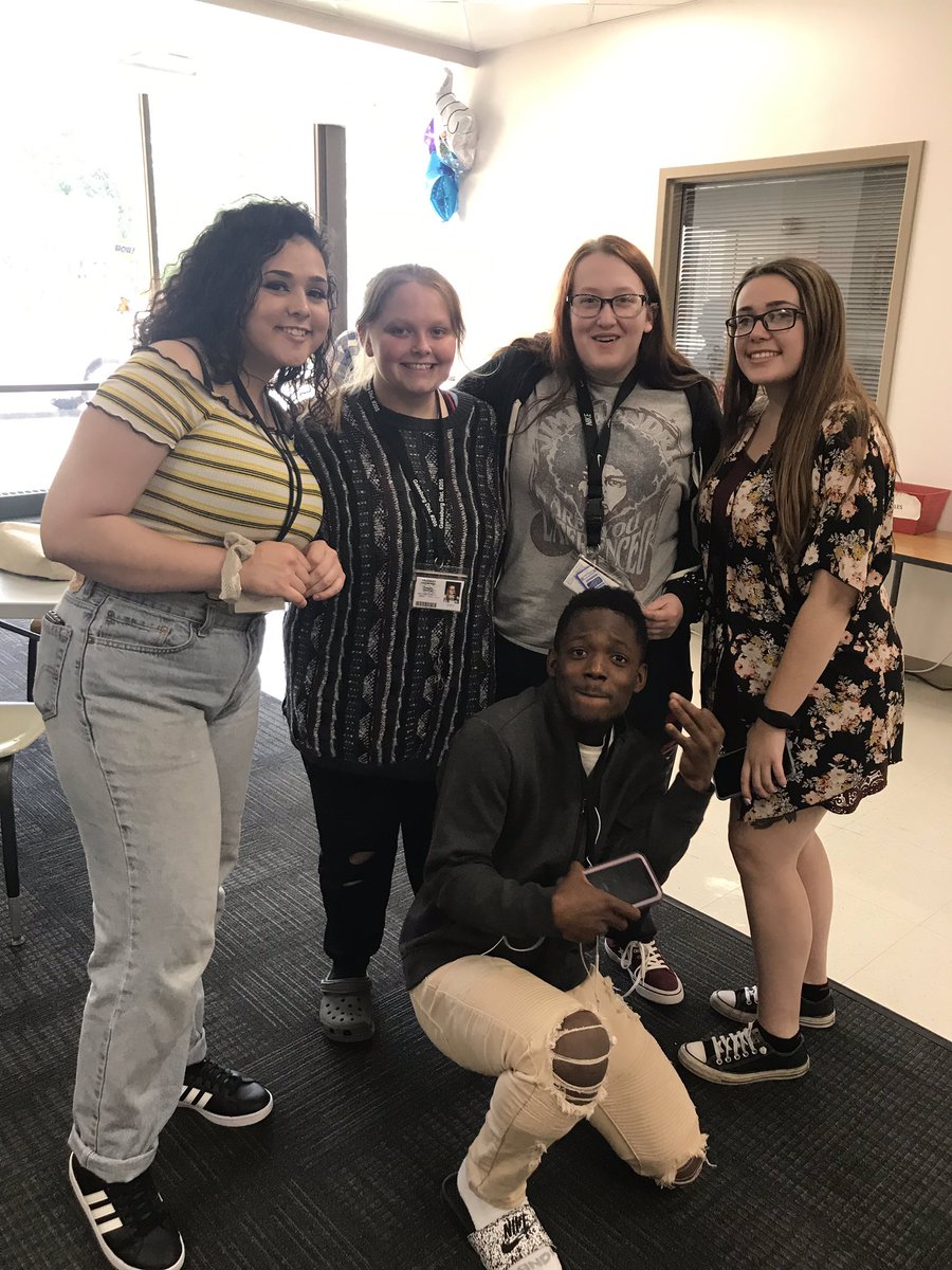 GHS_North's tweet photo. North Family posing for a few last photos before summer break! We are a family❤️@GHS_North Loving these smiles!!! https://t.co/T1LEulpbKs