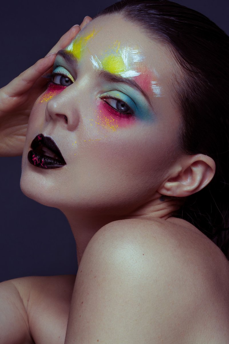 _kristyjessica's tweet photo. One of my favorite things to model is other people's ART on my face! Rick Toth is an AMAZING Makeup artist and I was happy to be his creative canvas :) Photo by Isaac Ruiz .
.
.
.
.
#creativemakeup #seattlemakeup #seattleMUAH #seattlephotographer #sonyportrait https://t.co/rmMHFLduXm