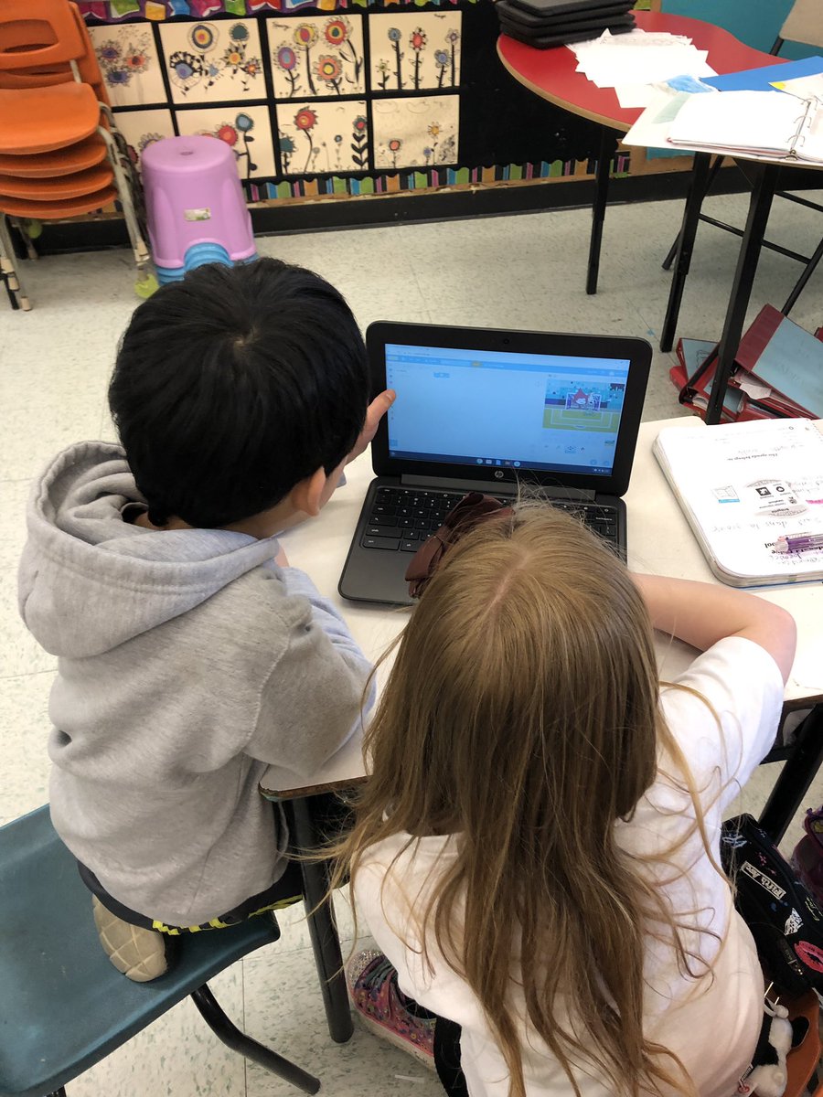 Mlle_Murphy1's tweet photo. Learning all about scratch with Mrs. Wakeham! #coding @NLESDCA @MDEschool https://t.co/Ln9vh1YbDg