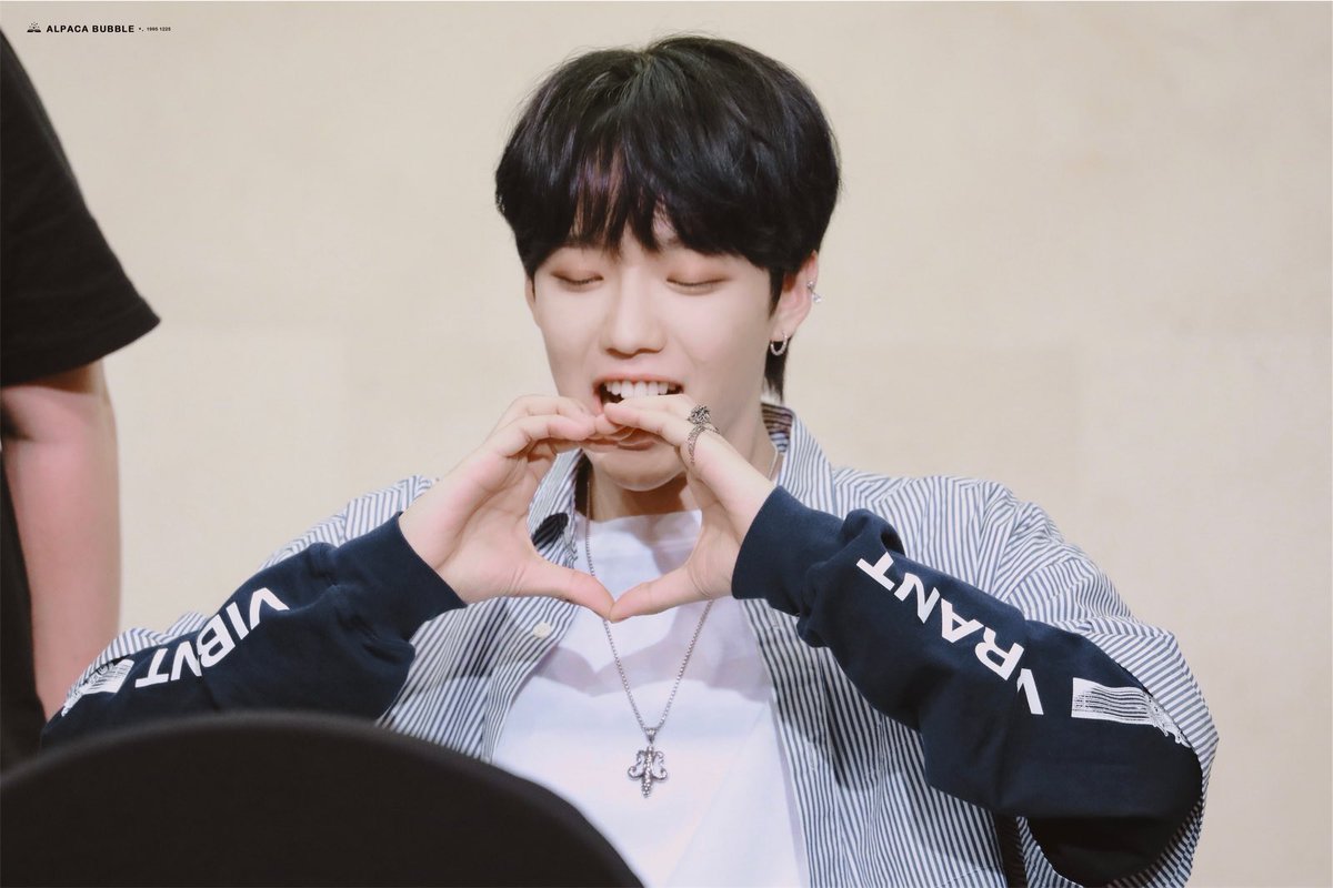 AlpacaBubble's tweet photo. 190524 HQ
#LIMYOUNGMIN #임영민 #AB6IX 

 부드럽다TT https://t.co/9Bf5JUajw3