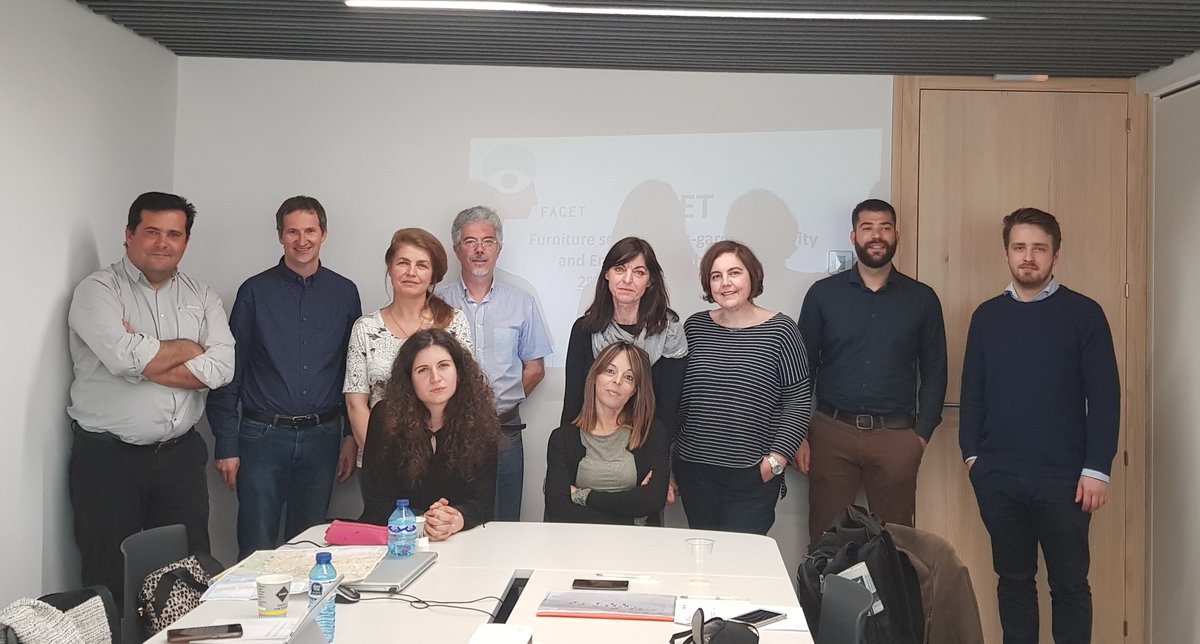 jul_rodrigo's tweet photo. In #EU_FACET we are creating a #MOOC on #Creativity & #Entrepreneurship for the #furniture sector. Today we are discussing the content of the training materials. FACET is developed by 8 partners #dID @CENFIM @CCS_Education @UNI_FIRENZE @unitbv @eurocrea @Czech_Furniture #CFPIMM https://t.co/4MldFIG3cs