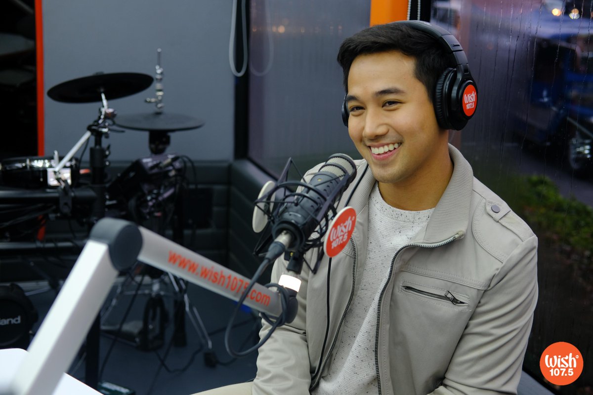 wish1075's tweet photo. Sending kilig vibes inside the Wish Bus, singer-actors @akosiKenChan &amp; @missritadaniela rendered a heartfelt duet of their latest single "Almusal," released under GMA Music!

Ken Chan also serenaded our Wishers w/ his original song "1 Like" for his first-ever Wish Bus experience. https://t.co/Zqb3cebicj