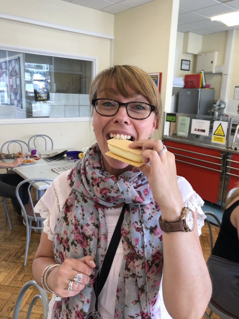 juliedqsyed's tweet photo. Staff and students enjoying old school ice cream sandwiches today @CranburyCollege #halftermfeels #todayinapru https://t.co/FBhswmq0Ac