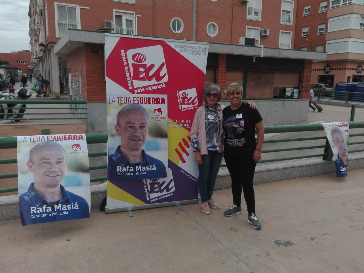 EUPetrer's tweet photo. 🔻 Aquest matí hem estat al Mercat La Frontera repartint el nostre programa i donant a conèixer la nostra candidatura

VOTA ESQUERRA UNIDA PETRER
#LaTeuaEsquerra
#VotaEsquerraUnidaPetrer https://t.co/Ru1fGGWm55
