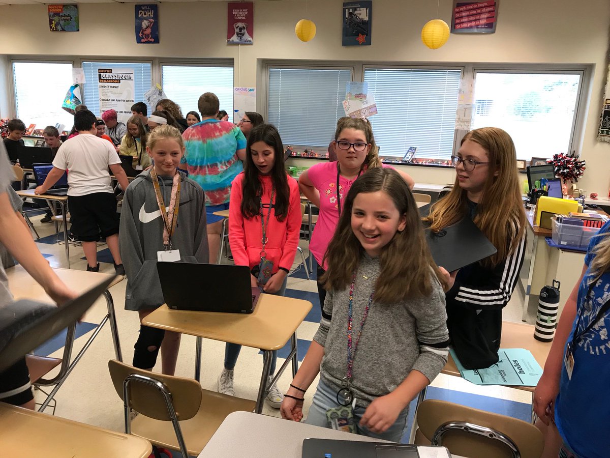 BarbFedele's tweet photo. Sixth grade students enjoying a little friendly competition with their fifth grade visitors today! https://t.co/O3C4yUpxDa
