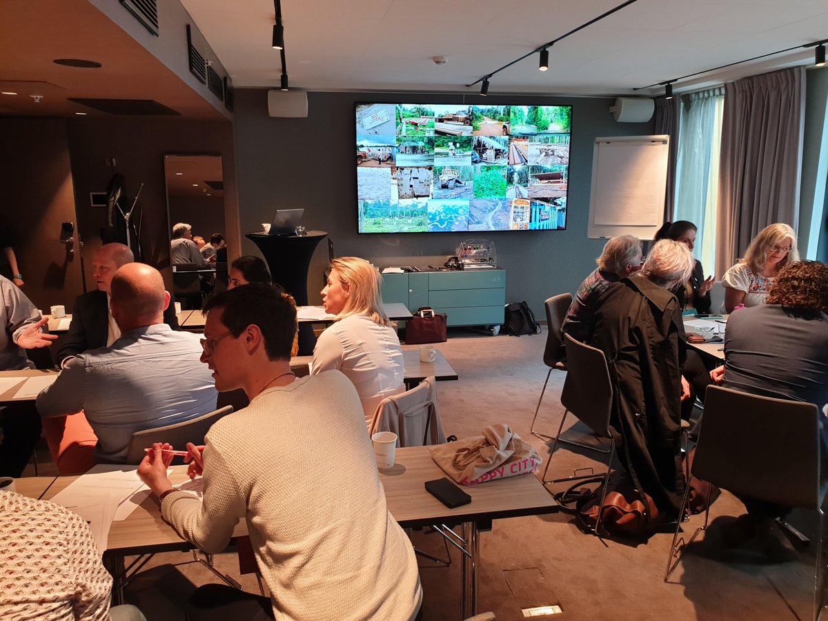 Pilot_Projects's tweet photo. Collaboration works! At #UFGC19 yesterday #Cities4Forests held a workshop for 25 #CityChangers to co-create new municipal procurement policies to help global forests thrive. Cities will become the catalysts of #conservation #biodiversity and #forest restoration. #futureforestwork https://t.co/tNjy4oVUZs
