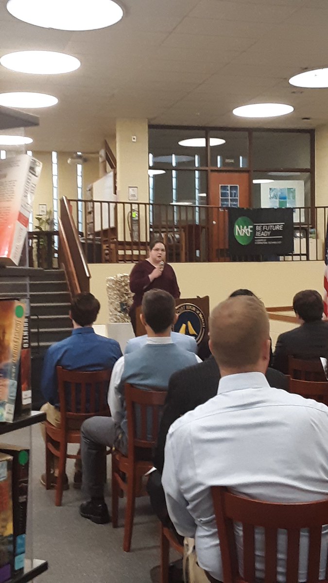 We had such a fun time at the 2019 AOIT Awards Ceremony last night! It started off with a wonderful talk on the future of STEM by Maria Kselman, who told our graduating class to be persistent in their future studies.