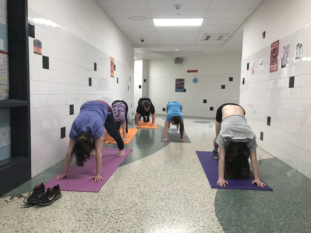 wcs_socialwork's tweet photo. #waterlooday2019 
#yogainschools https://t.co/NhHFlfqCYd