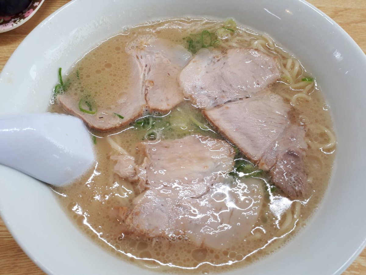 桂花ラーメン 公式 池袋東武百貨店で福岡展が開催中 福岡の美味しいものや工芸品が一堂に 熊本豚骨とはまた違う福岡 の豚骨ラーメンもいただけますよぉ 画像は なおちゃんらーめん おいしかったー 池袋東武 福岡展 ラーメン