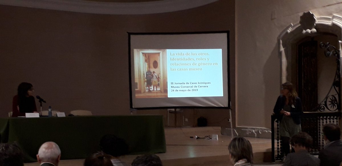 museudecervera's tweet photo. També tot un plaer escoltar #LilianeCuesta, conservadora del @MNCeramica #Valencia 👉🏼que ens parla sobre rols, identitats i relacions de #gènere d'una manera inclusiva i #interseccional 👌🏼📌 @CasesIconiques #relatcasesmuseu #construintrelatsdevida https://t.co/opdo491NVY