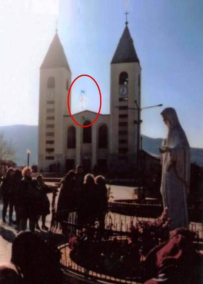 A Che Ora Appare La Madonna A Medjugorje Giuseppe Alari on Twitter: "Medjugorje dove APPARE la Madonna,ha scelto