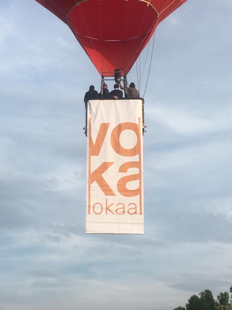 Voka_MeKe's tweet photo. En of hij is gespot: de luchtballon van @CallantVerzeker en @Voka_MeKe. Gisteren vloog hij boven de regio #Mechelen en #Kempen en is hij meerdere keren gezien > #vokaboven. We maken binnenkort de winnaar bekend. Die krijgt een #ballonvaart voor 2 personen. https://t.co/VDEalZlRhZ