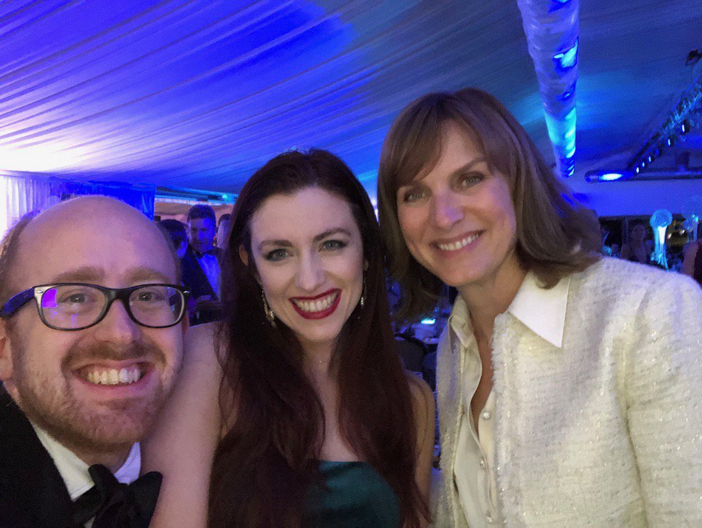 RoxiesRetroJB's tweet photo. 🎶 "You were excellent" - Fiona Bruce, May 2019 🎶
Thank you Fiona, we think you're fab too! 🤩 It was a pleasure to meet you!

 #jazzband #jazz #music https://t.co/qJ1ql6xFhP