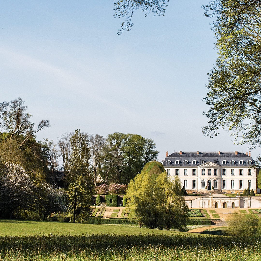 Feel like a princess on your big day and tie the knot in a castle. A beautiful French château in the Loire Valley will give you that magical and royal atmosphere you are looking for.
Full article: absolutely-weddings.co.uk/venue-spotligh…