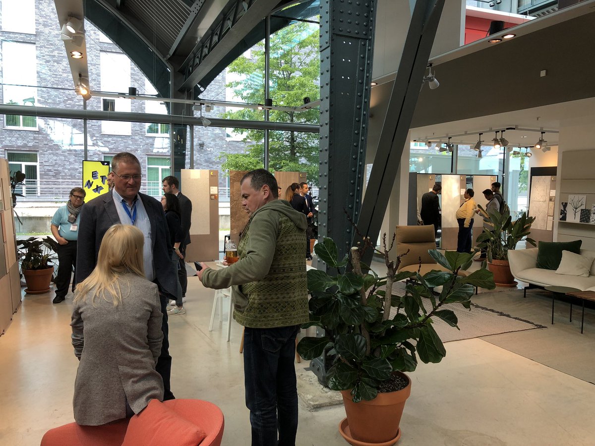 InterprintUSA's tweet image. Friday afternoon at #designpost and @InterprintGroup “Next” still going strong!