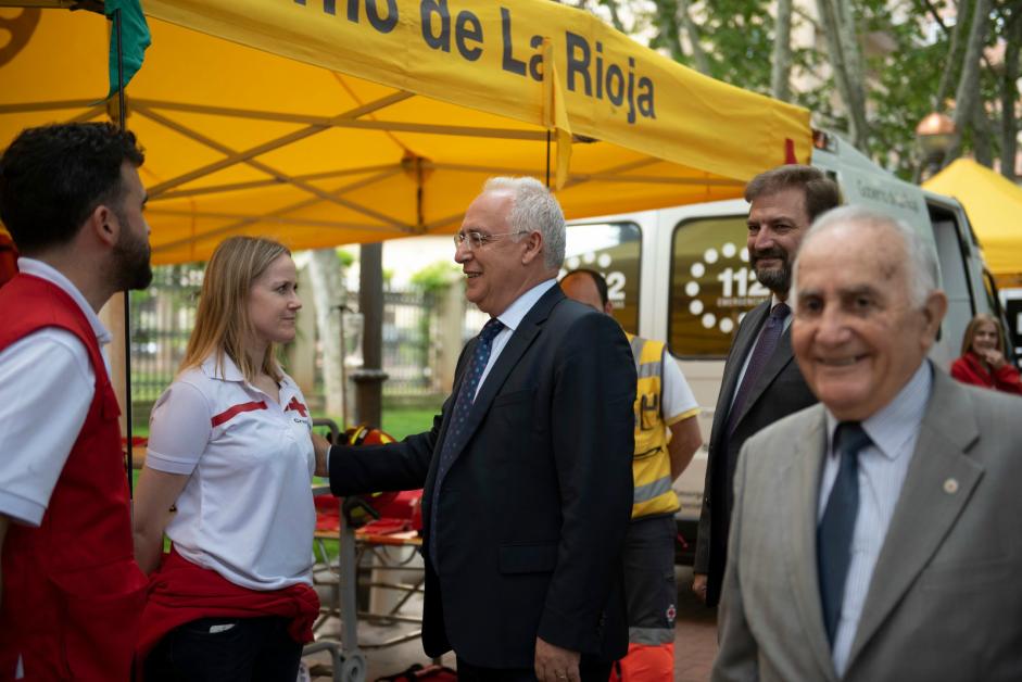 En #LaRioja hemos demostrado que es posible tener servicios públicos excelentes e impuestos bajos, y yo me comprometo a bajarlos aún más. 
#26M #SigamosMejorando #CentradosEnTuFuturo