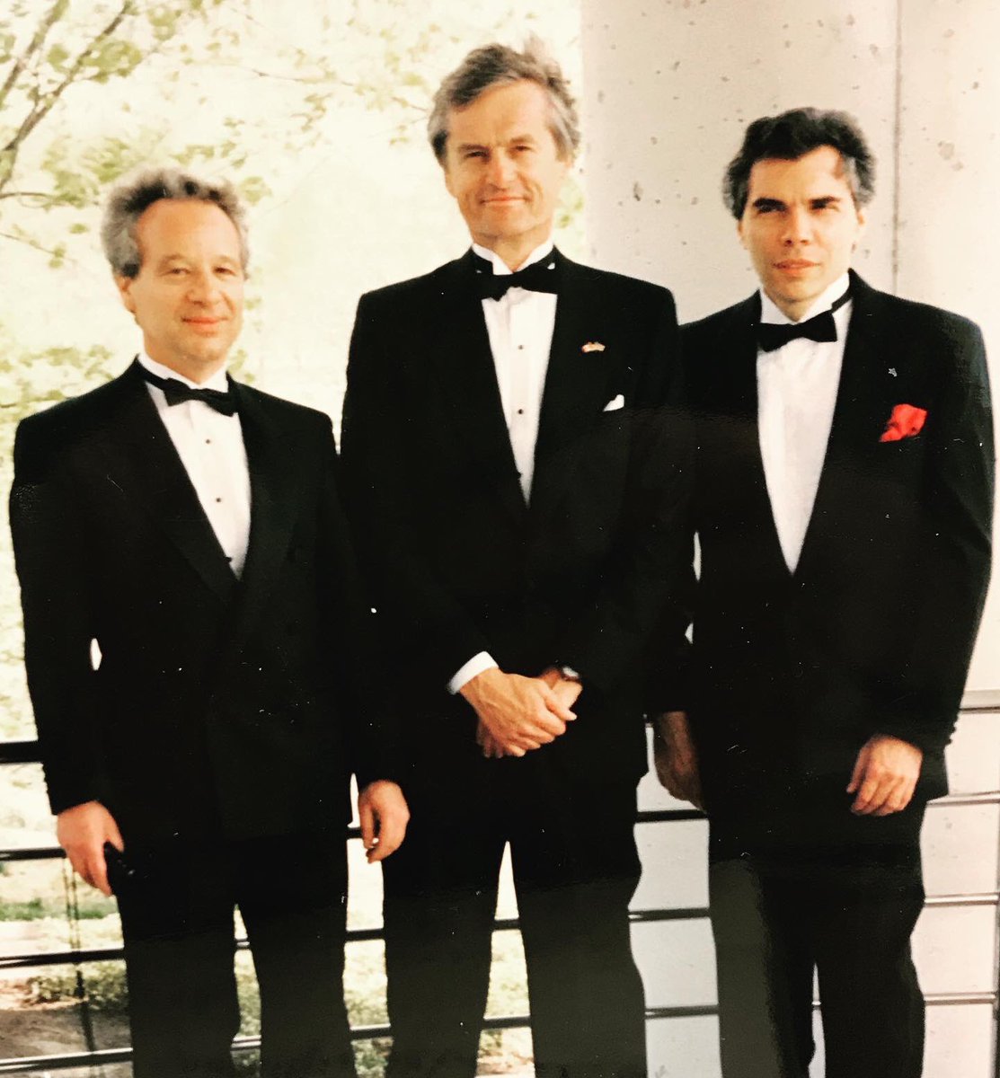 F_ANAtico's tweet photo. #OSS20th Fenster-Harpp-Schwarcz ...Happy Anniversary! ⁦@mcgillu⁩ ⁦@McGillOSS⁩ ⁦@McGillChemistry⁩ https://t.co/AckQMPukgw