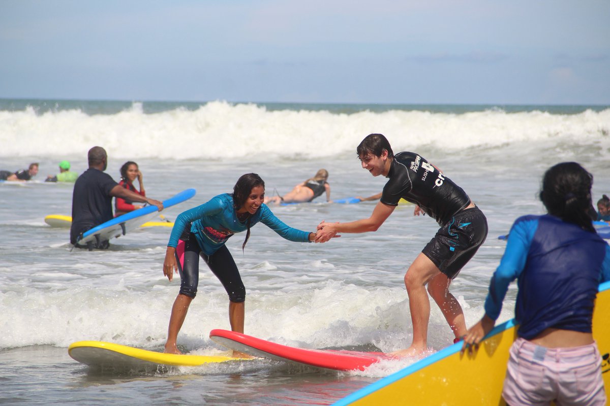 GoAcrossTravel's tweet photo. We are having a great time with the @BreckSchool students and chaperones in Panama! Yesterday we took 12 Panamanian students and 14 Breck students and chaperones to El Palmar Beach for surfing lessons! What an AWESOME day of fun! Thanks to @SURFEAPANAMA #panama #surf #school https://t.co/CX0YadcUKe