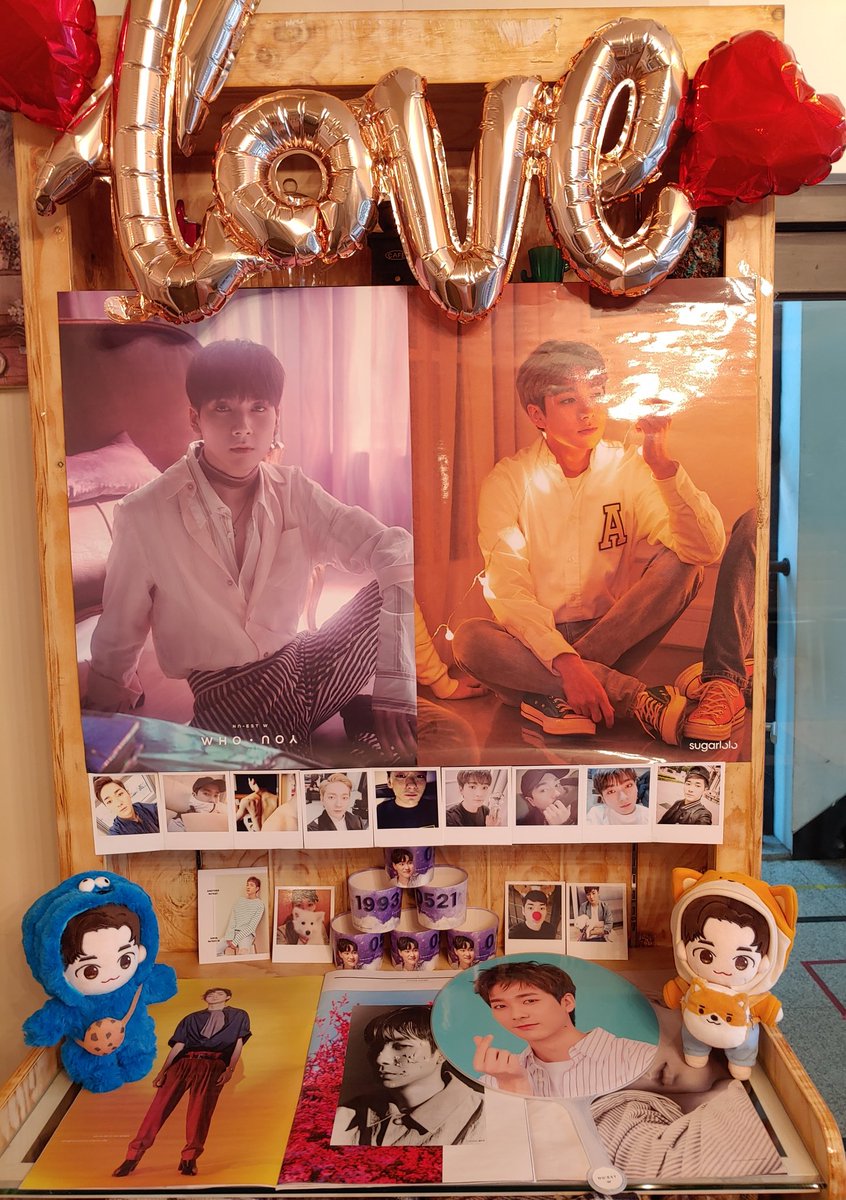 nenne484's tweet photo. 컨셉존 갔다가 들른 
로니 생일 이벤트카페💕
#카페에프터눈
#아론아리따운_너의_생일을_축하해
#뉴이숙트 #뉴이스트 #NUEST #Aron #아론
여기가 바로 헤븐✨✨✨ https://t.co/QXER7F8r82