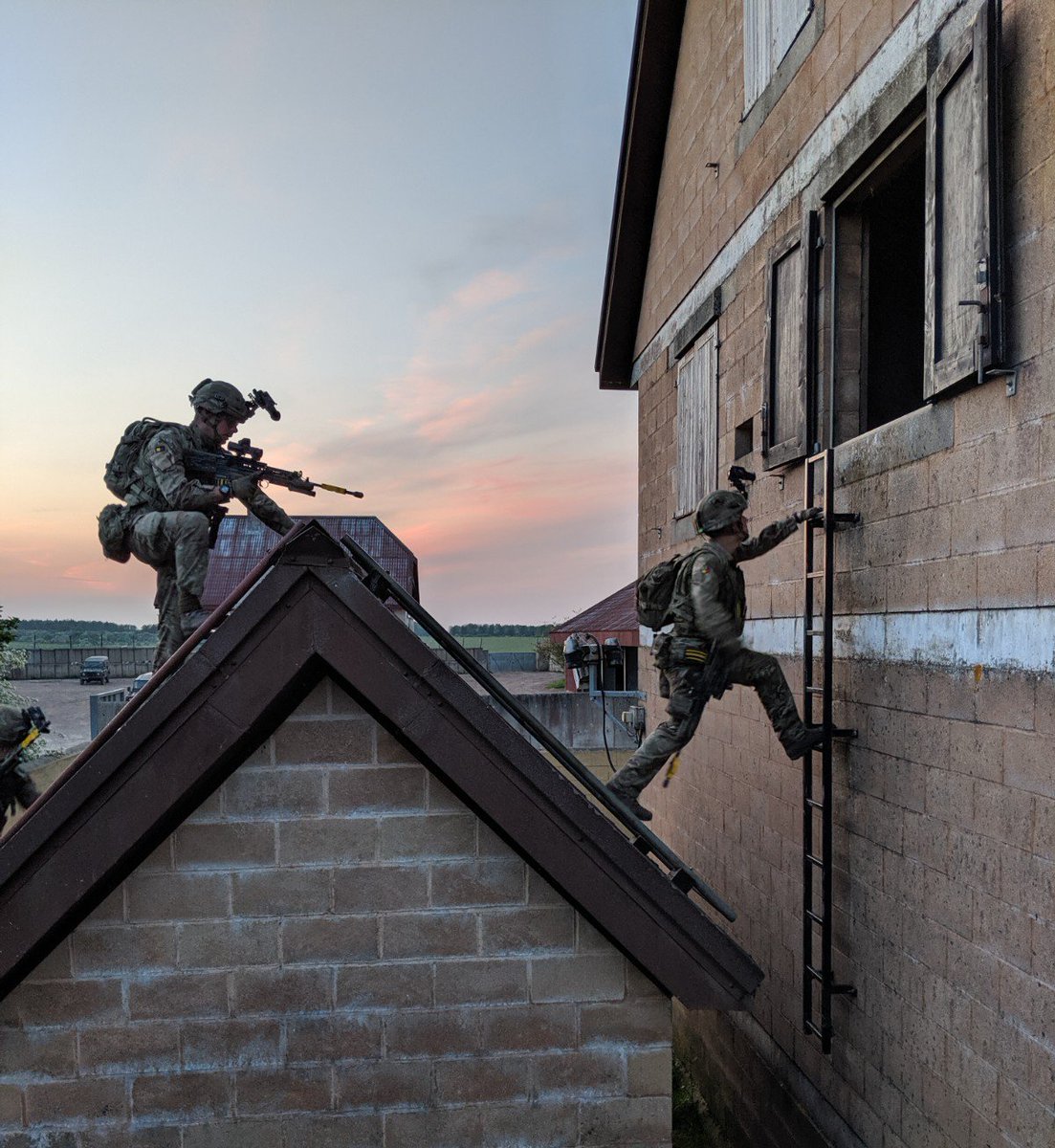B Company, 1 <a href="/RoyalAnglians/">Royal Anglian Regt</a> spent last week honing their urban warfighting skills in Copehill-down village. The intensive training ranged from 8 man Section level attacks to 28 man Platoon level actions. All in preparation to deploy on Exercise Sabre next month.