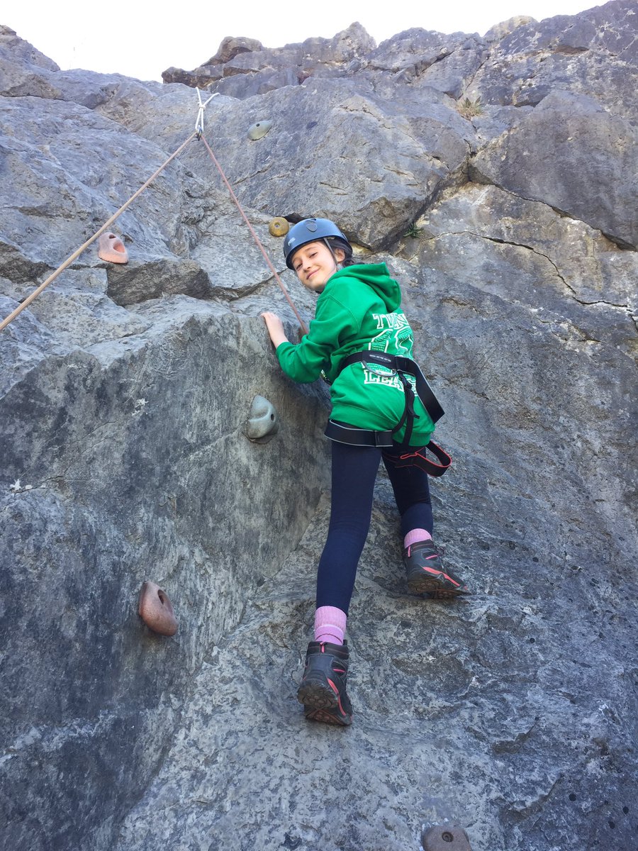 StTeresasFY5's tweet photo. Awesome morning rock climbing for group 1 ⛰ #rocks #realadventures https://t.co/3aRobig65b