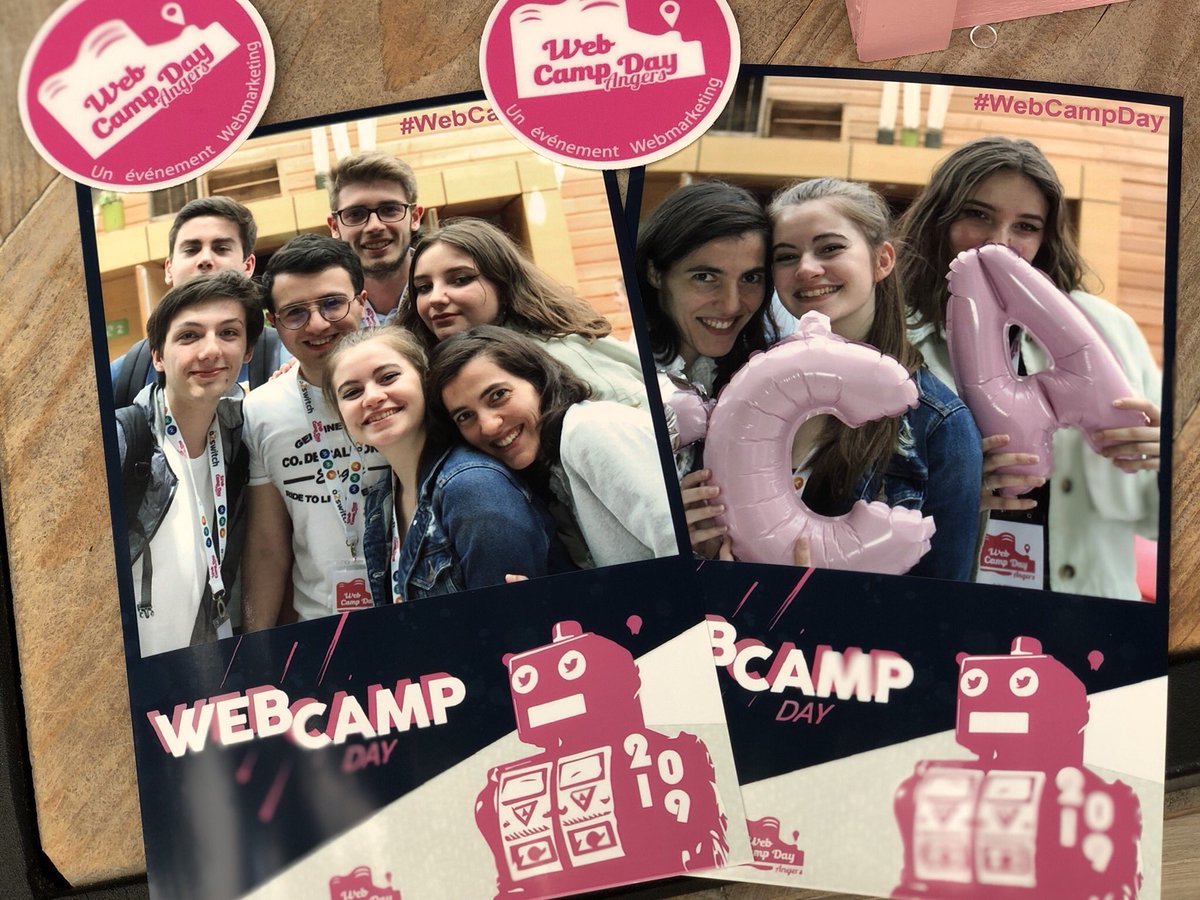 RobineaudesBois's tweet photo. En direct du #WebCampDay ! Et c’est qui l’intrus qui fait grimper la moyenne d’âge d’un coup ?... https://t.co/yJtzFbCTvC