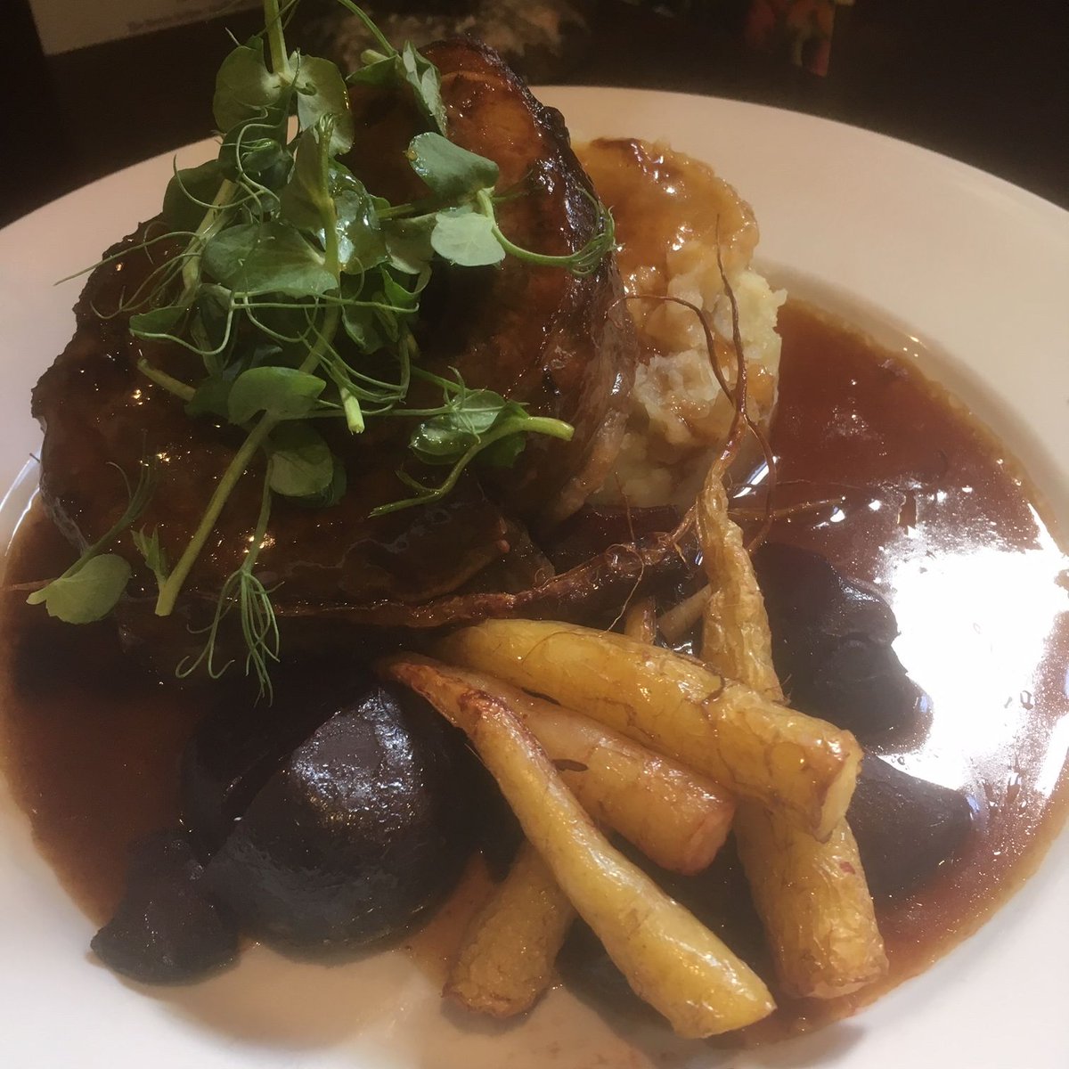 BowesIncline's tweet photo. The Bowes Incline - Specials Are Here, Salads &amp; Afternoon Teas!!! - https://t.co/EreRSfpVC5 https://t.co/bWo7SL5GbH
