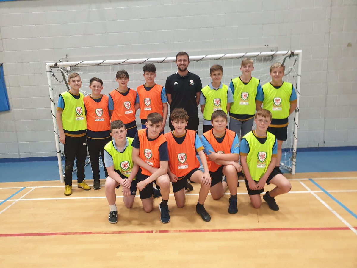 @corinnesmith31 <a href="/mrjonesaberpe/">Aber PE boys</a>  Congratulations to the new Play More Football Ambassadors from @ALC_SECONDARY year 9. Looking forward to starting the programme after half term #rolemodels