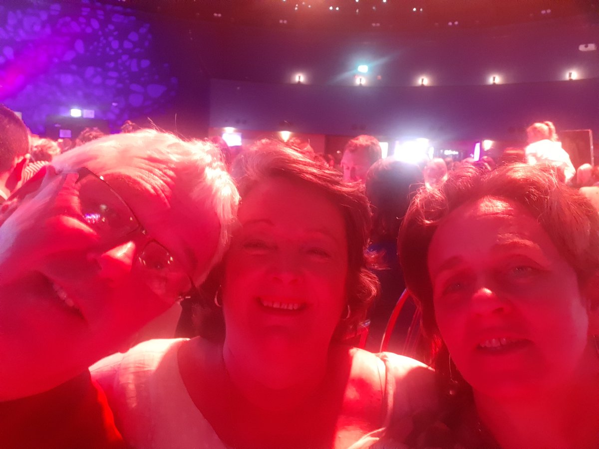 maurasflowers's tweet photo. Here with my very best customers and the very best competition
#FamilyBusinessAwards 
@SheehyMaura https://t.co/4WRaOyPMBv