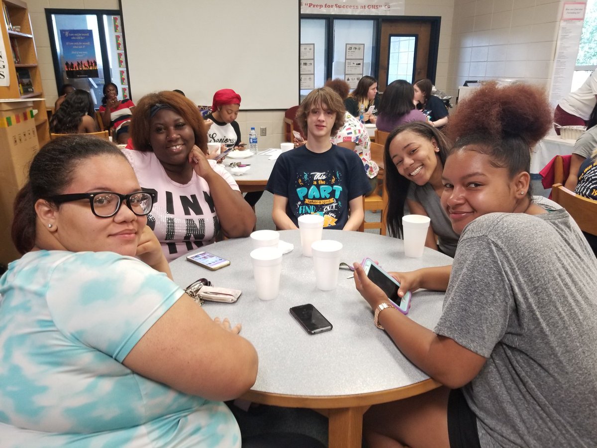 GMHSPats's tweet photo. Pictures from the GHS Senior Breakfast https://t.co/OPgULmeJKx