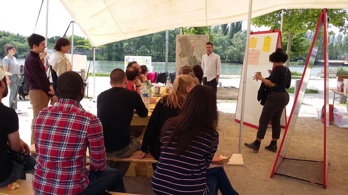 Les berges à <a href="/Villeneuve94190/">Villeneuve-Saint-Georges</a> avec  <a href="/yeswecamp/">Yes We Camp!</a> et l'epa orsa <a href="/gpamenagement/">gpamenagement</a>