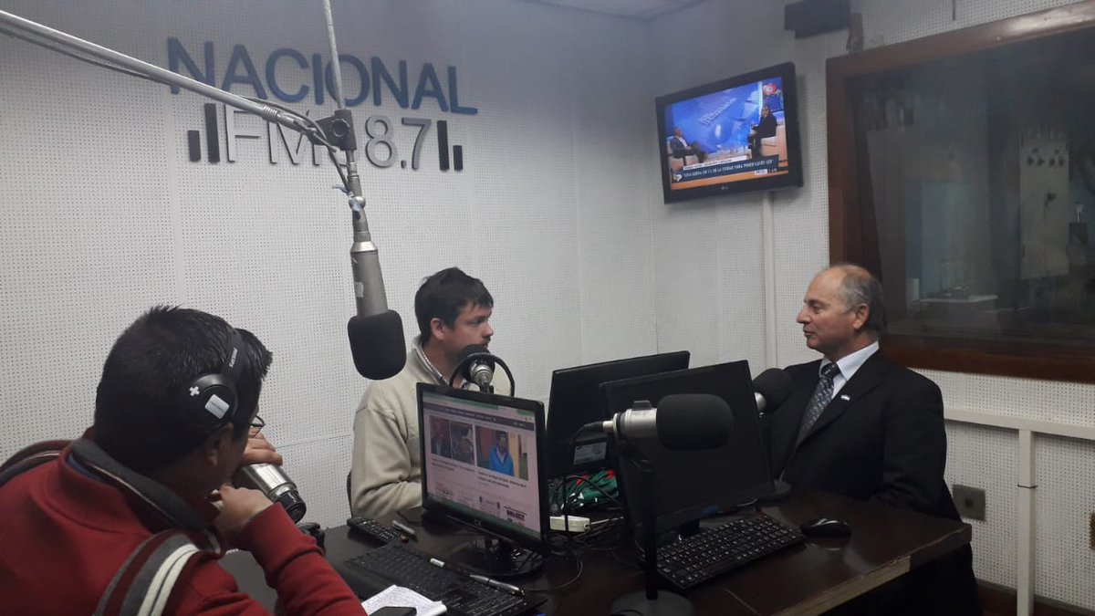 JoseMPazOk's tweet photo. En este viernes fresco, pero soleado, estamos en @NacionalTucuman, con @flor_lopezg, @josesbrocco y Guido Sebastián Ferreyra. #VamosTucumán https://t.co/hEyVdG4Hj5