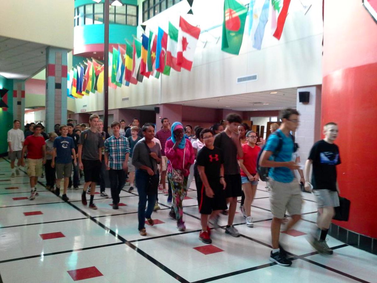 RenayCJohnson's tweet photo. Happy last day of high school seniors! The largest senior class in MCPS! πππ½ Enjoy a few 9th grade photos! #720Strong https://t.co/OFYzyWFBay