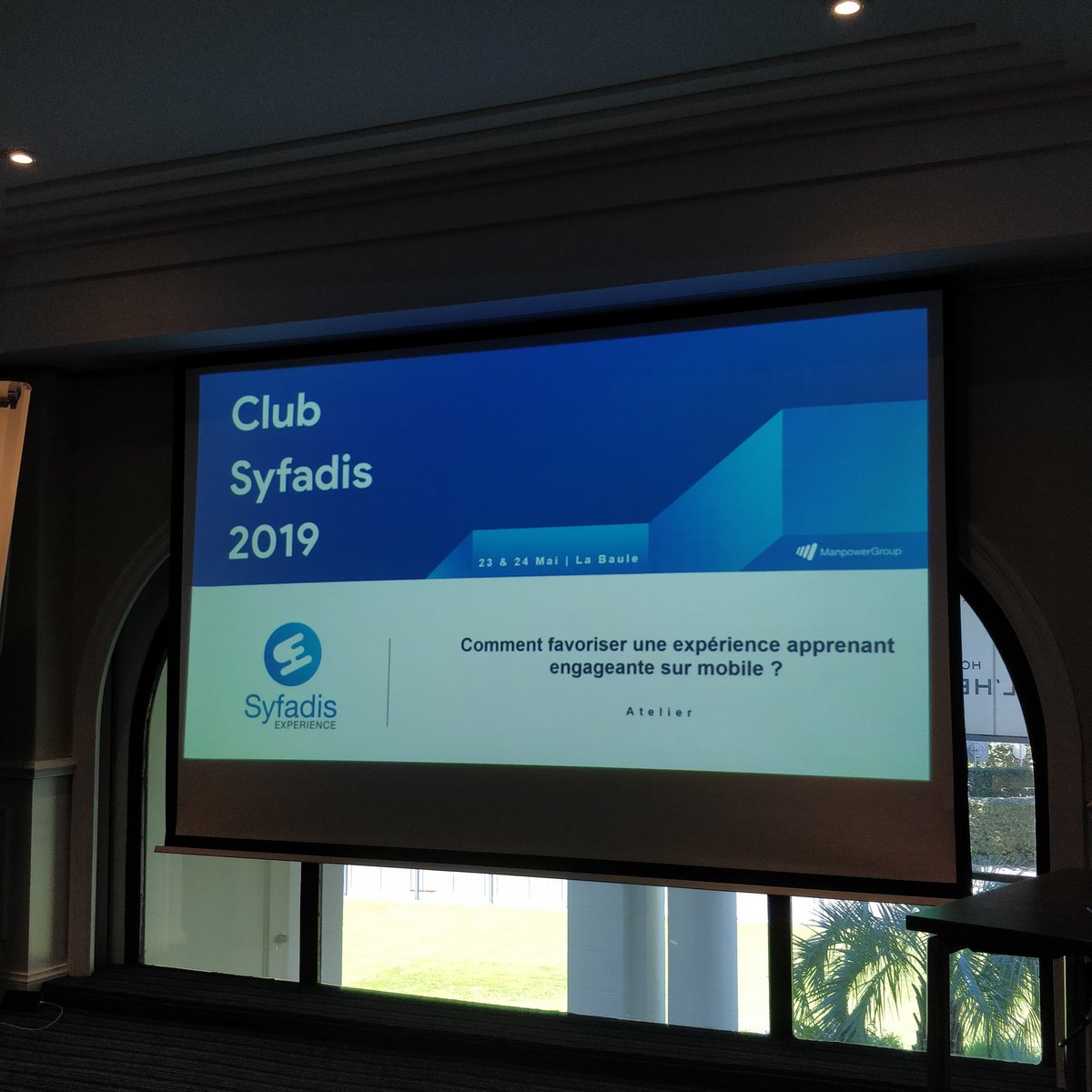 jlnrcdc's tweet photo. #ClubSyfadis #FutureOfWork

@atravest aborde l'expérience apprenant sur mobile... avec la future appli #Syfadis. 

Une nouvelle expérience unifiée entre le #LMS et l'application.

#Mobile #MobileLearning #Learning #Elearning #Formation #App #UX https://t.co/QI58Huk4hw