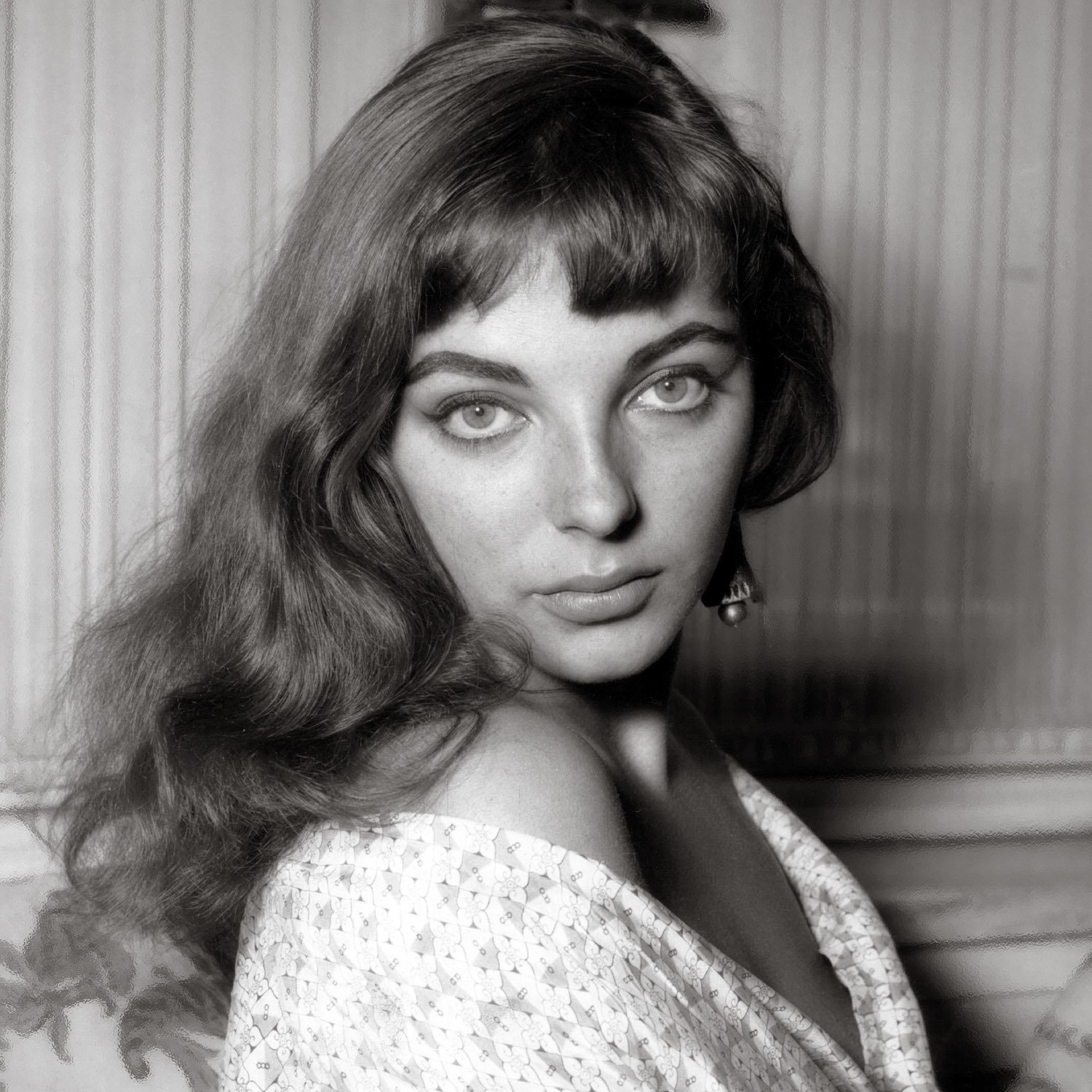 柳下亜旅akaあたびー Atabee Y ジョーン コリンズ アメホラ 見てたら気になる顔が 御年86歳にしてこの艷やかさ T Co Aut4jecnny Twitter