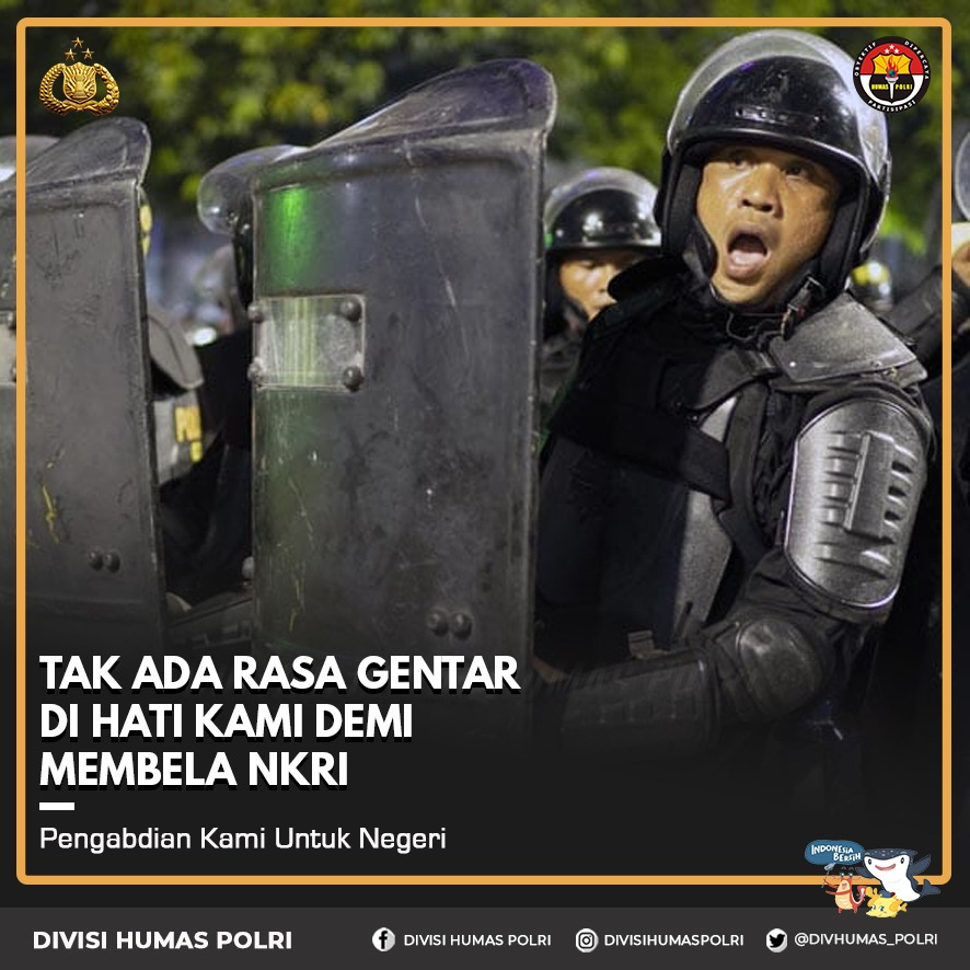 DivHumas_Polri's tweet photo. Tak ada rasa gentar di hati kami demi membela NKRI - Pengabdian Kami Untuk Negeri - . #polripromoter #Indonesiaamandamai @PolriMultimedia https://t.co/vTqQMWNo5d